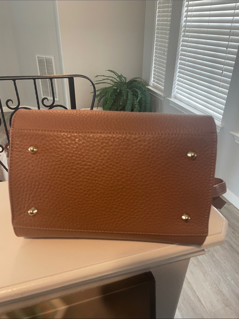 Divina Firenze Pebbled Tan Leather Dome Structured Crossbody Satchel - Picture 8 of 10